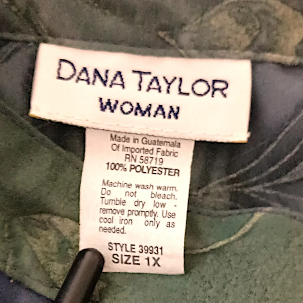 Dana‎ Taylor Woman Floral Blouse 1X Button Up Tunic Watercolor Feminine Romantic